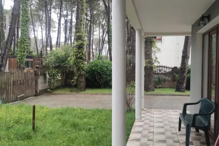 4 Bed Villa-Sleeps 8-Parking-Garden-Sea View