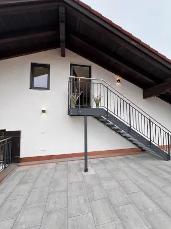 Vacation Apartment "Am Alten Garten" in a Quiet Location with a View of the Alps! Отели в г. Хальблех