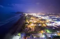 Casa 007, 10 people private Residence downtown Jaco!