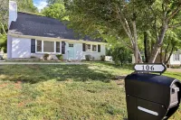 Travelers Rest Cottage near Swamp Rabbit Trail