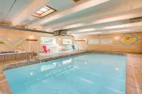 2 Blocks to Main St Downtown Frisco Condo! - Pools