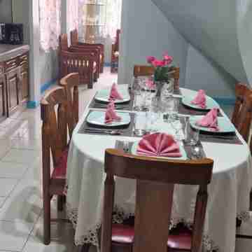 Private Guest House in Davao City Dining/Meeting Rooms