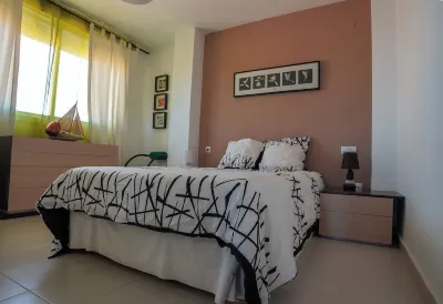 Quiet apartment with wonderful views in Guardamar Del Segura, Alicante Platja Centre附近的飯店