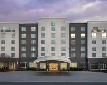 Embassy Suites by Hilton Dulles North Loudoun Hotels in Ashburn