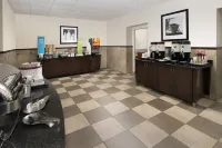 Hampton Inn & Suites Athens/I-65 (Huntsville Area) - breakfast