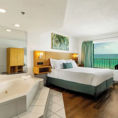Beachcomber Beachfront Hotel, a by the Sea Resort Hotels near Panhandle Helicopter