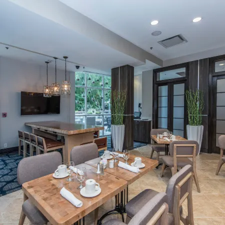 DoubleTree by Hilton North Charleston Convention Center