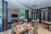 DoubleTree by Hilton North Charleston Convention Center