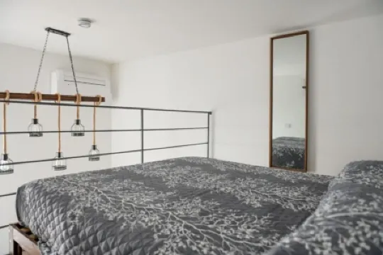 Raffaella Paola Apartment [Old Town].