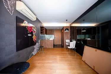 รูปภาพของ2-bedroom condo in phenomenal Krung Thep Maha Nakhon with AC, fitness room