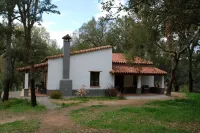 Listen to the sound of silence ... Valle del Arroyo Casas Rurales - B&B