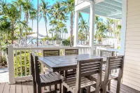 Crystal Waters - 2/2.5 Villa Hotels in Duck Key