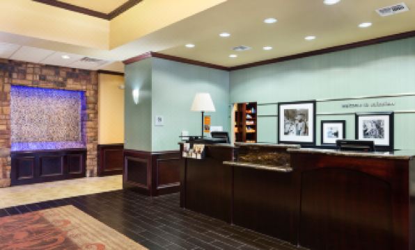 Hampton Inn & Suites Mission