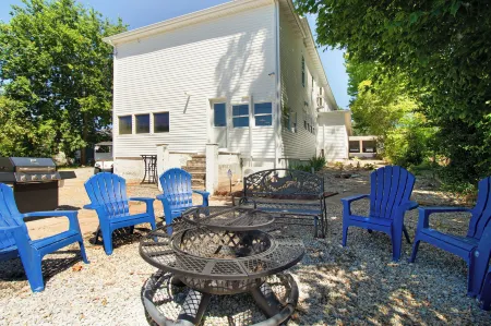 The Commercial Hotel