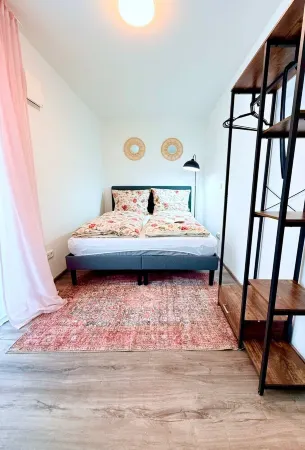 Charming apartment | balcony, close to the center, self check-in