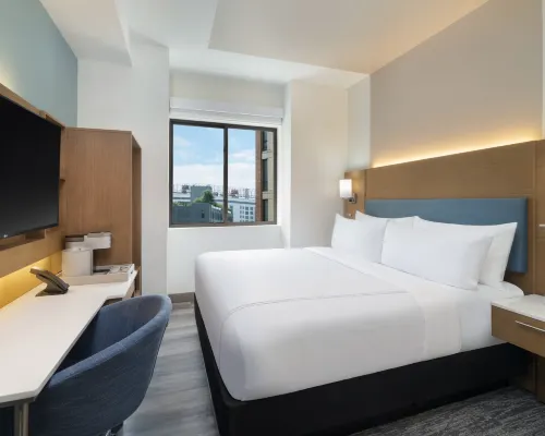 EVEN Hotel 長島市 by IHG 法庭廣場車站（Court Square）附近的飯店