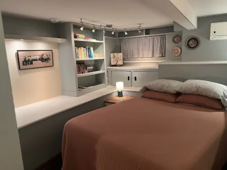 Decatur Garden Studio Apartment