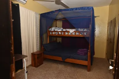 The 6 Roses Full Lower, Comfort, King Beds, Wi-Fi فنادق في 