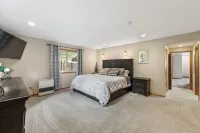 Big beautiful house with lots of room and amazing mountain and ocean views!!!