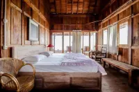 Wooden Javanese Villa Yogyakarta Hotels in Kretek
