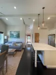 Charming and private detached cottage unit with AC in beautiful Mill Valley