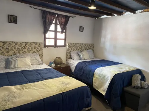 Casa en el Corazón de San Antonio de las Alazanas a 15 min de Monterreal