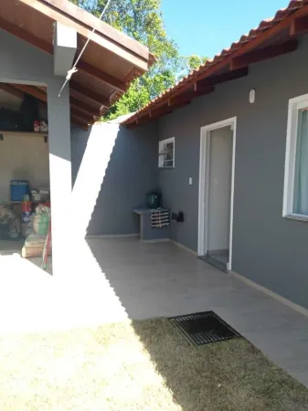 Casa Nova e Segura em Itapoá, Aceita Animais de Estimação Отели в г. Итапоа