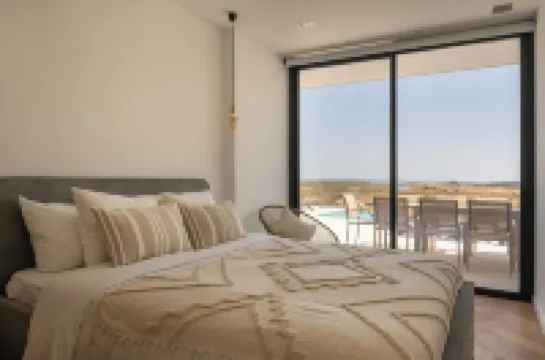 Villa Aurora - Modern House in Portimão, Algarve 大梅希略埃拉酒店