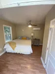 Mountain top cabin in the heart of the Uwharrie National Forest!