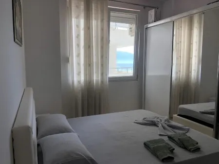 Beachfront house - Vlora