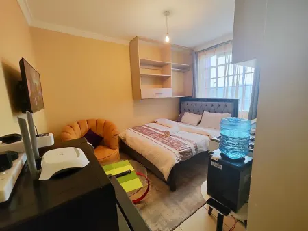 The Little Haven off  Waiyaki Way with Wifi, secure parking & Netflix Отели в г. Кикую