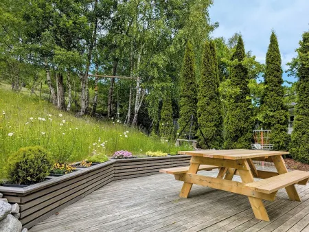 Bright 2-bedroom apartment with spectacular fjord views in Jørpeland. Отели в г. Странн