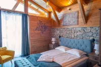 Chalet for up to 10 people with sauna nestled in the valley of 3 mountains