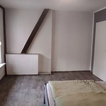 Cottbus City apartment with a view over the rooftops - for stair climbers Отели рядом с достопримечательностью «Стадион "Дружба"»