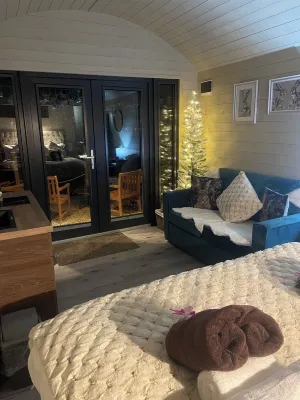 The Highland Hare Bothy Hotel in zona Cobble Hey Farm & Gardens