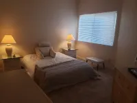 Cool condo a mile from New Brighton, two miles from Capitola Beach. Hotels in Soquel