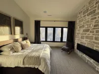 Sundance Cabin - 5 Bedroom Luxury Mountain Home right in the heart of Sundance