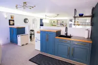Dapper Deco • Private Basement
