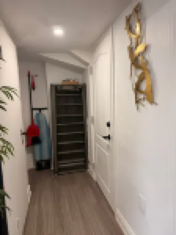 Dream Home, Cosy, nice, quiet environment, best getaway location for your trip.