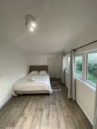 Location Maison 3 Chambres Circuit des 24H Отели рядом с достопримечательностью «Place des Jacobins»