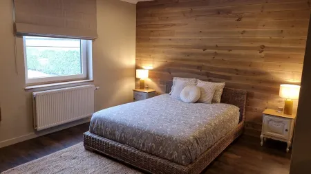 Gîte La vie Han Rose Отели в г. Рошфор