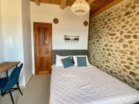 Meraki - Cara luxury apartment with sea views Hotels in Foinikas