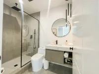 Sunny 1BR with Spacious Outdoor Lounge - SH4 Hotels in Ladera Heights