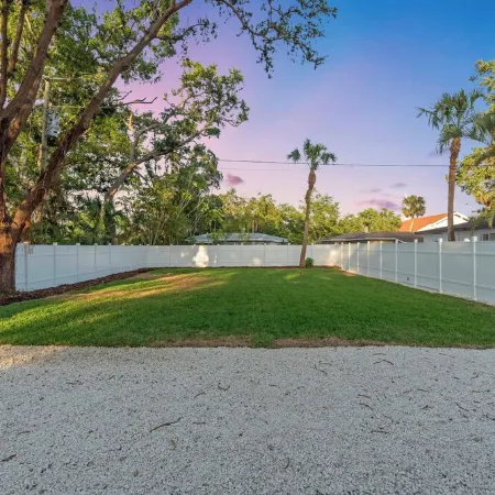 Coastal Luxury 7mi to Anna Maria Private Home