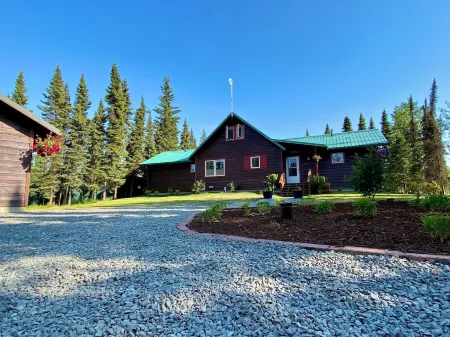 Kenai Riverfront Cabin! Fish, Explore, & Relax! Отели в г. Стерлинг