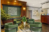 Ramada Bayside/Queens Hotels in Manhasset