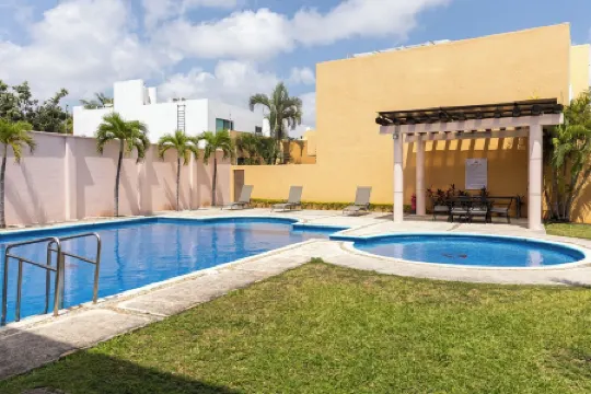 Luxury House 25 for 6-7 p, with Pool Cancun!