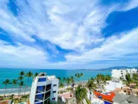Luxury Apartment 50m from Beach in Bucerías w/ Balcony & Rooftop Garden