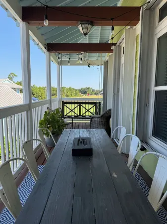 Charming 2-bedroom gulf view condo in serene Pass Christian / Long term Rental