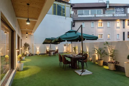 The Classio by Dls Hotels Отели рядом с достопримечательностью «Lakshman Jhula»